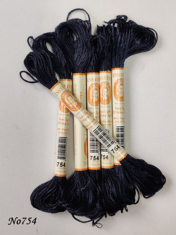 754 (DMC823) (3) (Medium)